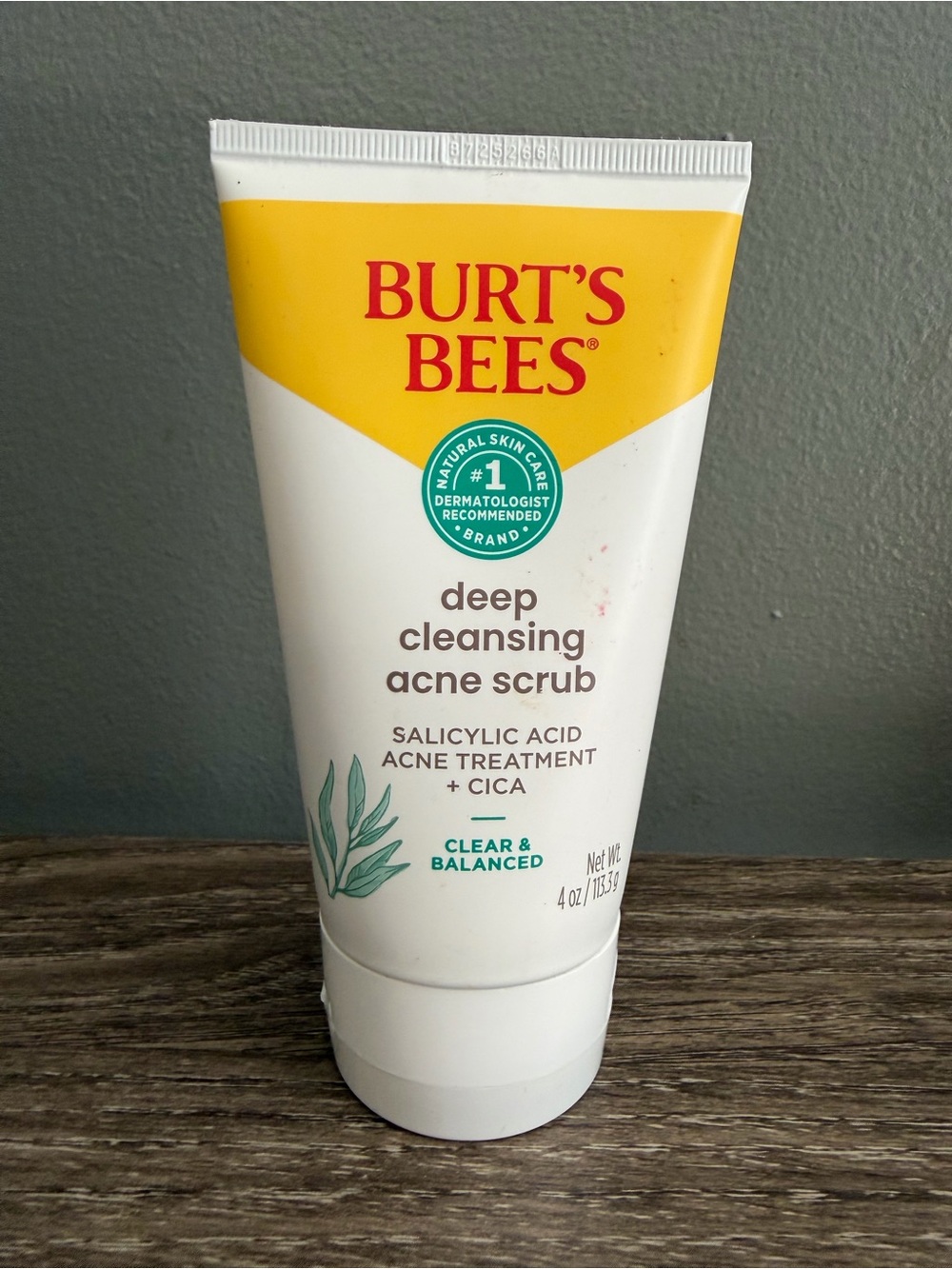 Burt's Bees Deep Cleansing Acne Scrub -4oz